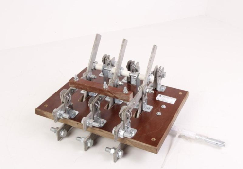 Рубильник РБ-6 (36) 630А правый ВЭМЗ ЦБ-00004784