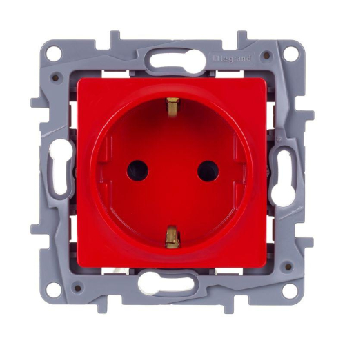 Розетка 1-м СП Etika 16А 250В 2P+E защ. шторки красн. IEK 672722 фото 2