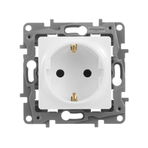 Розетка 1-м СП Etika 16А IP20 250В 2P+E с заземл. немецк. стандарт винтов. клеммы механизм бел. IEK 672221 фото 5 Розетка 1-м СП Etika 16А IP20 250В 2P+E с заземл. немецк. стандарт винтов. клеммы механизм бел. IEK 672221 фото 5