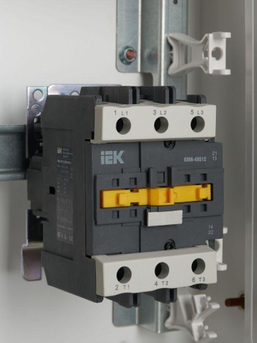 Контактор КМИ-49512 95А 400В/AC3 1НО 1Н3 KARAT IEK KKM41-095-400-11 фото 2