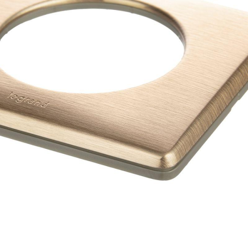 Рамка 1-м Celiane медь Leg 068991 фото 4 Рамка 1-м Celiane медь Leg 068991 фото 4