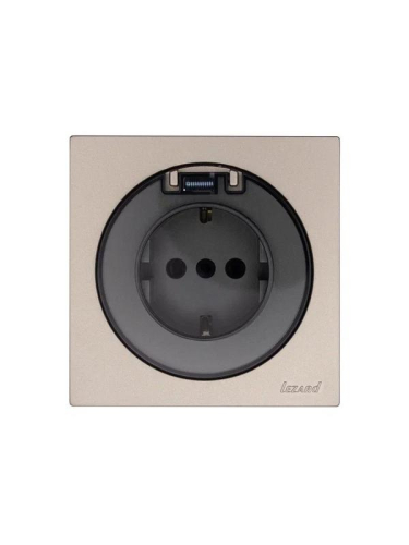 Розетка 1-м СП OSEN с заземл. с крышкой ПБТ механизм титан LEZARD 743-3788-123B фото 4 Розетка 1-м СП OSEN с заземл. с крышкой ПБТ механизм титан LEZARD 743-3788-123B фото 4