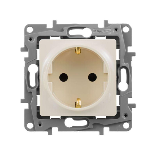 Розетка 1-м СП Etika 16А IP31 250В 2P+E с заземл. защ. шторки немецк. стандарт винтов. клеммы механизм сл. кость IEK 672322 фото 3