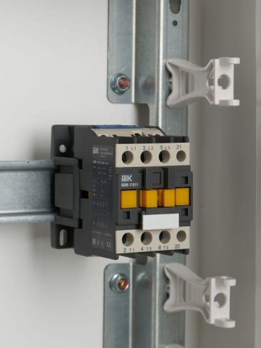 Контактор КМИ-11811 18А 230В/АС3 1НЗ KARAT IEK KKM11-018-230-01 фото 2