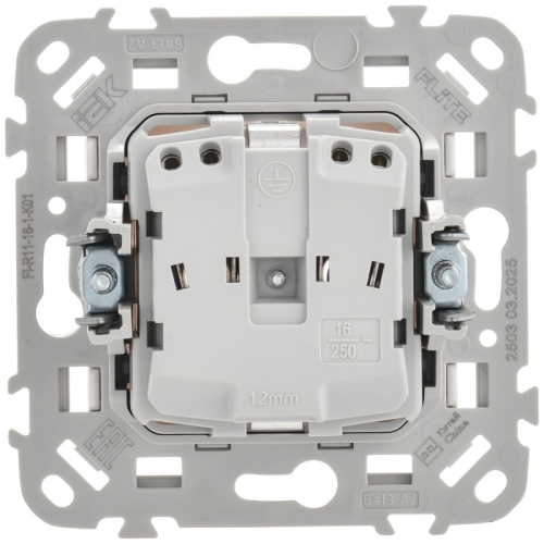 Розетка СП FLITE РС11-1-ФлБ 16А с заземл. без защ. шторок безвинтовое крепление механизм бел. IEK FI-R11-16-1-K01 фото 3 Розетка СП FLITE РС11-1-ФлБ 16А с заземл. без защ. шторок безвинтовое крепление механизм бел. IEK FI-R11-16-1-K01 фото 3