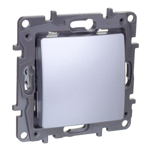 Переключатель перекрестный 1-кл. Etika 250В 10AX винт. зажимы алюм. IEK 672449 Переключатель перекрестный 1-кл. Etika 250В 10AX винт. зажимы алюм. IEK 672449