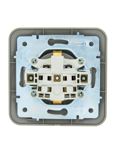 Розетка 1-м СП ASTI 16А IP20 с заземл. с крышкой термопласт в сборе платина. LEZARD 7081-3535-123В фото 2 Розетка 1-м СП ASTI 16А IP20 с заземл. с крышкой термопласт в сборе платина. LEZARD 7081-3535-123В фото 2